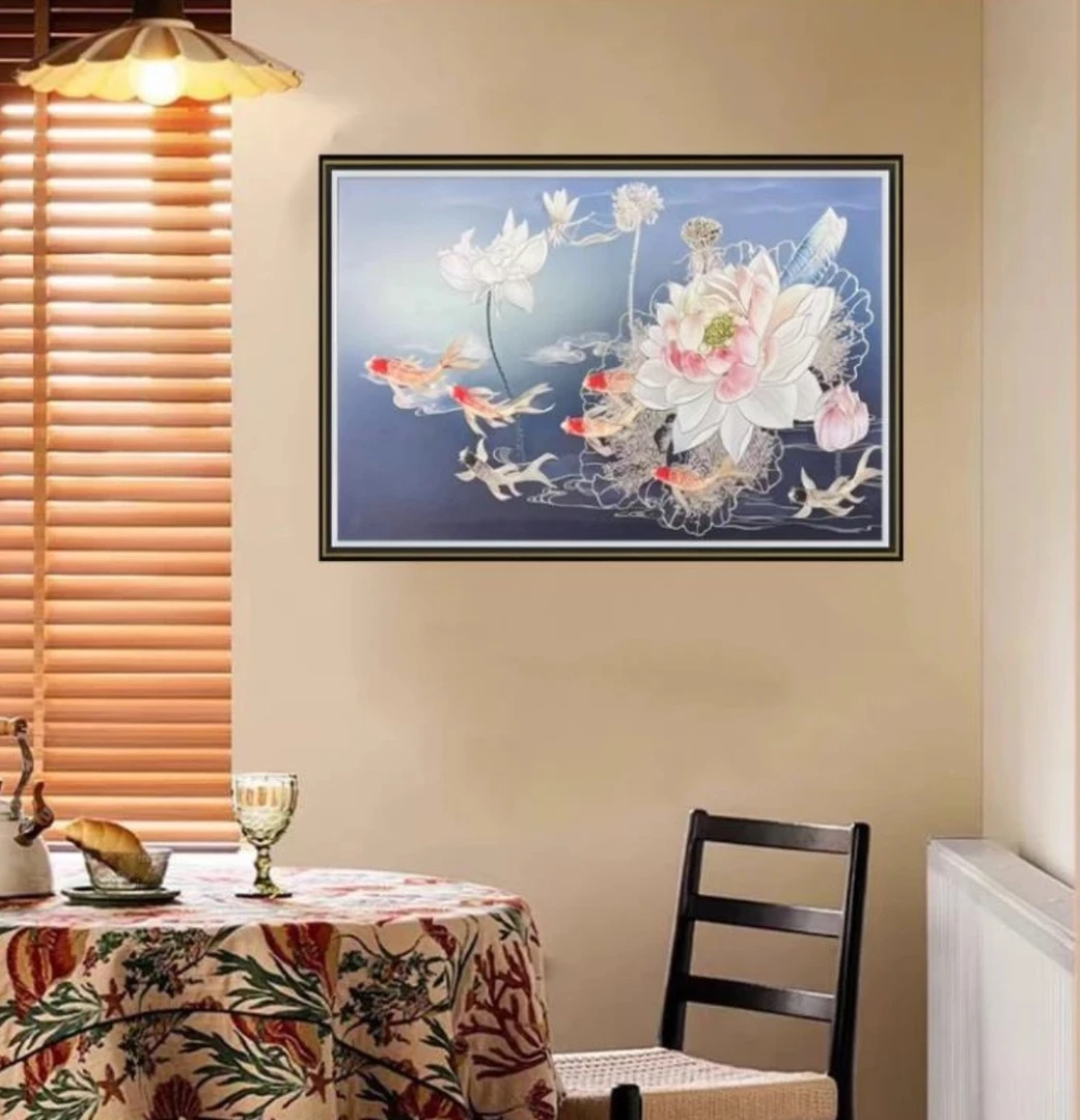 M079锦鲤戏荷现代简约轻奢客厅餐厅挂画轻奢大气过道走廊卧室画