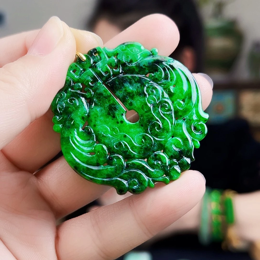 翡翠18K金镶嵌颈饰多样性