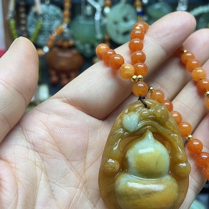 未镶嵌蛇纹石玉颈饰