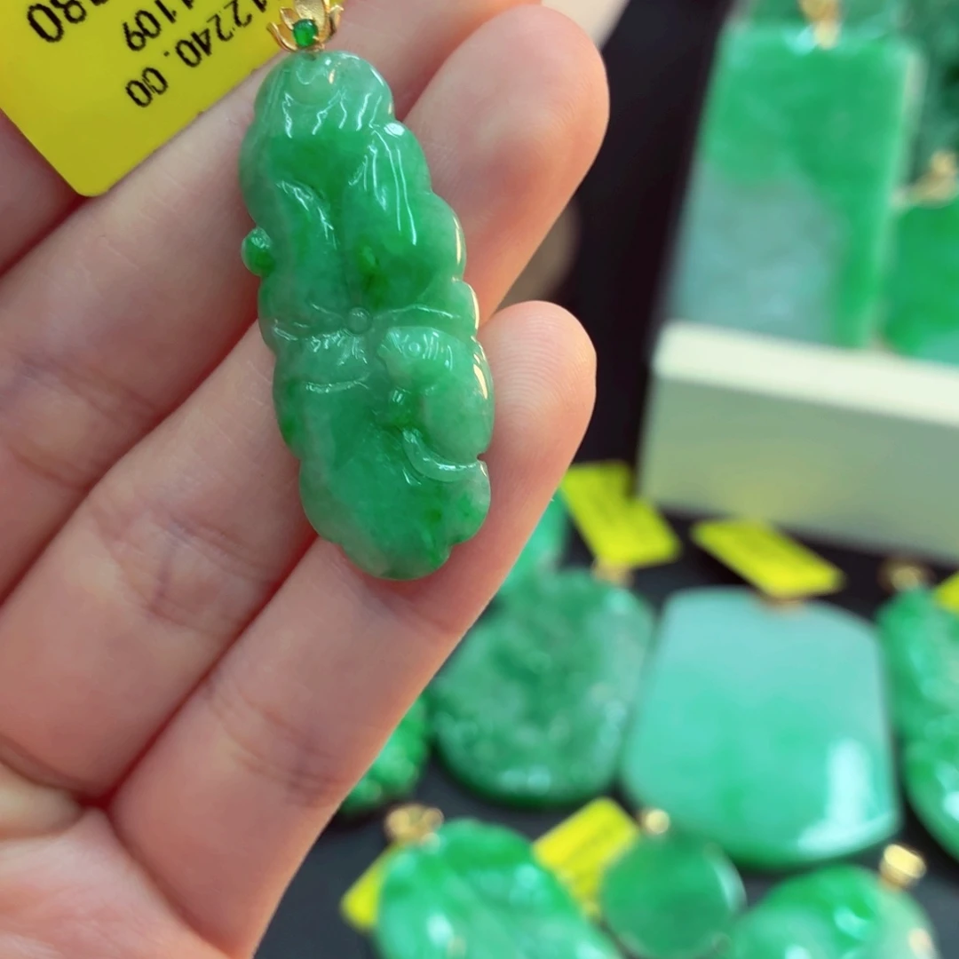 翡翠18K金镶嵌吊坠(不含链)