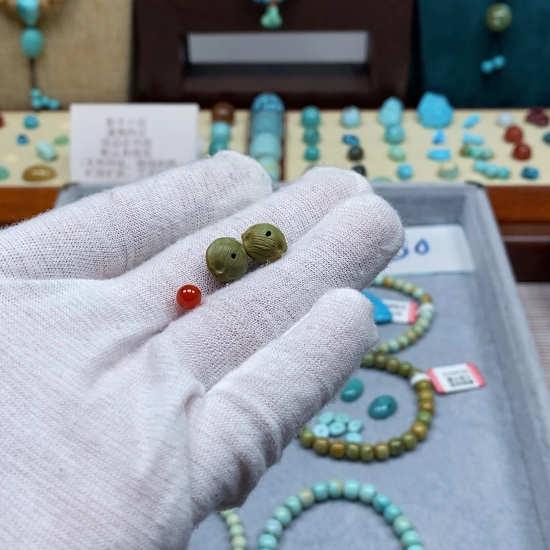 未镶嵌配饰南红玛瑙