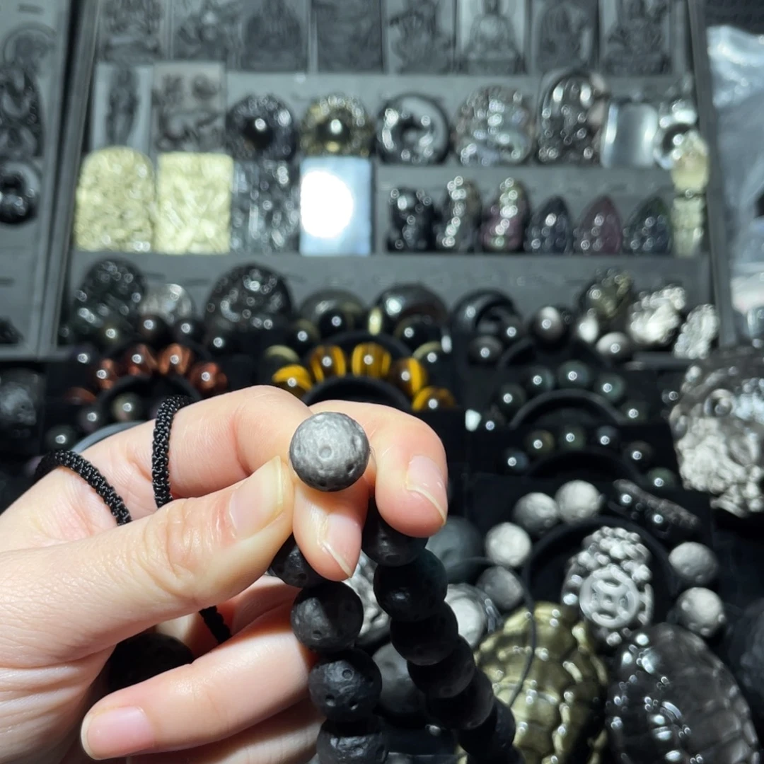 T****黑曜岩未镶嵌珠宝奇石