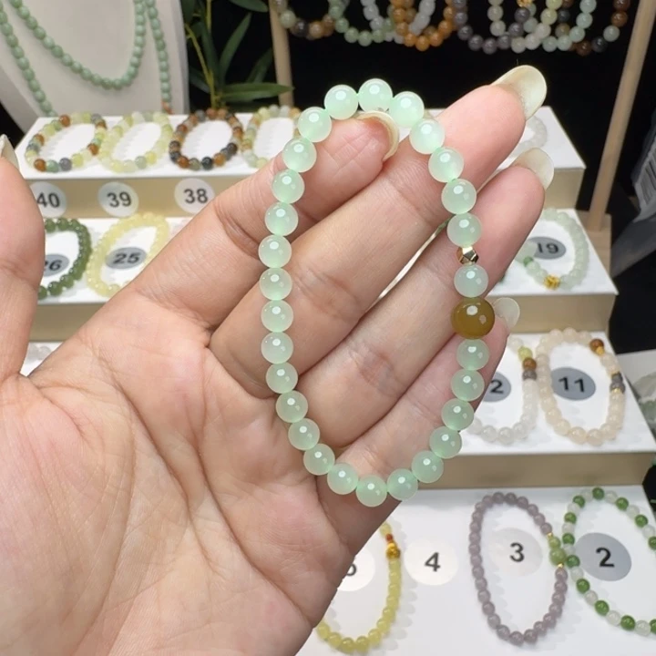 和田玉未镶嵌手串