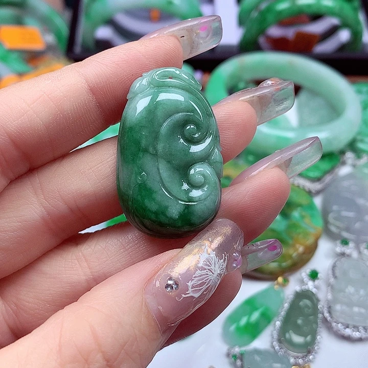 颈饰未镶嵌翡翠翡翠