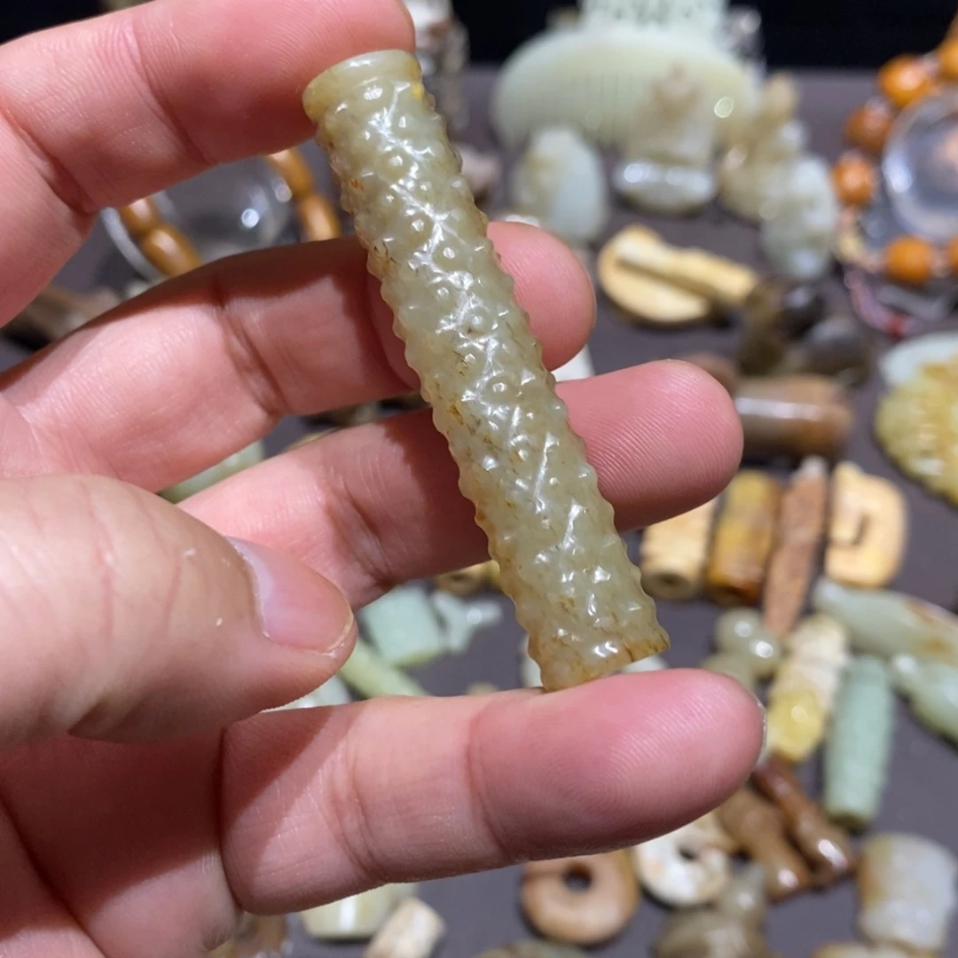 分****和田玉（糖玉）未镶嵌颈饰