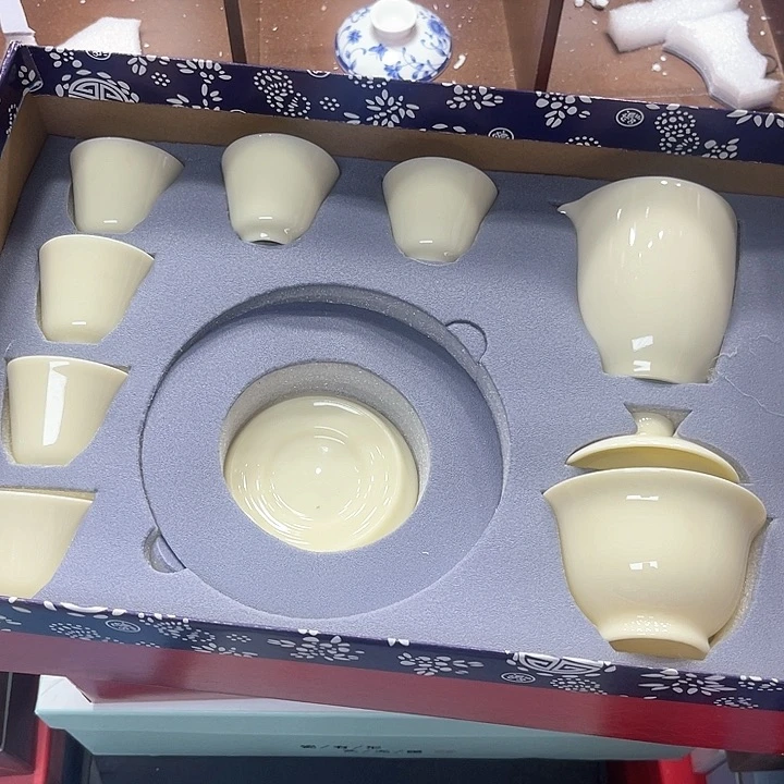 孤品茶具套装等。