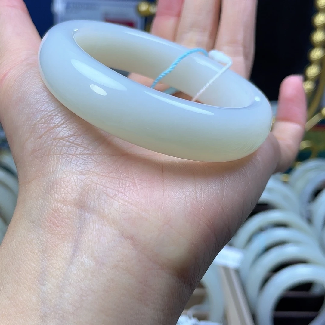 和田玉（白玉）未镶嵌手镯