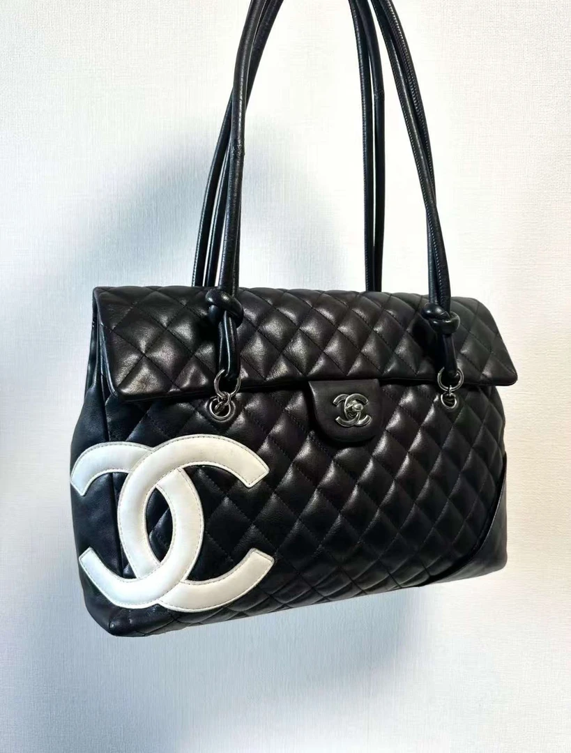 95新 Chanel/香奈儿 黑白银扣康鹏机场包 10开 二店/16405669