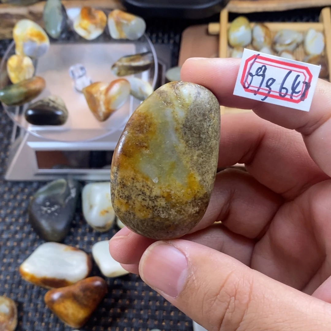 和田玉（糖玉）未镶嵌挂件
