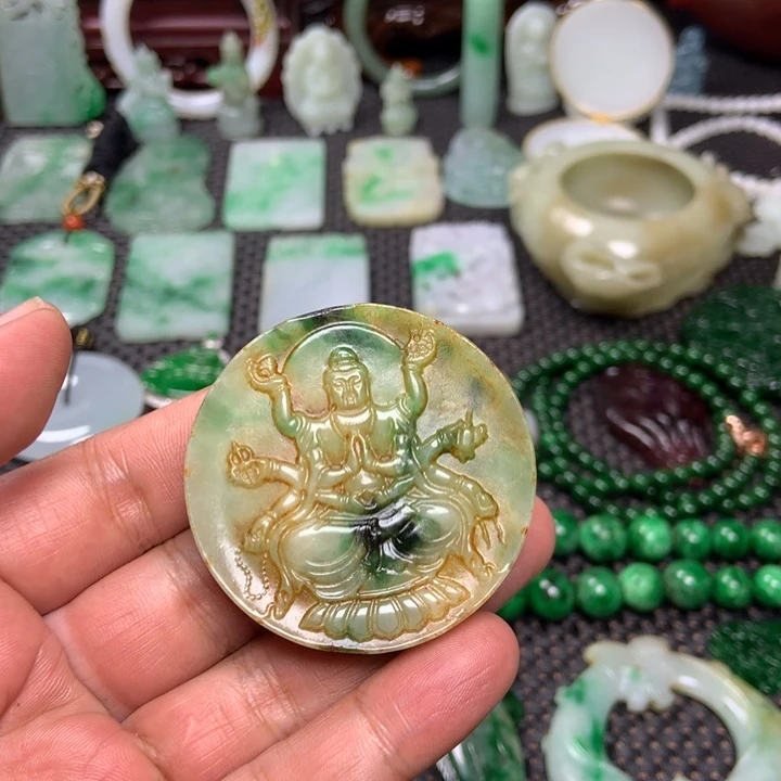 翡翠未镶嵌挂件清