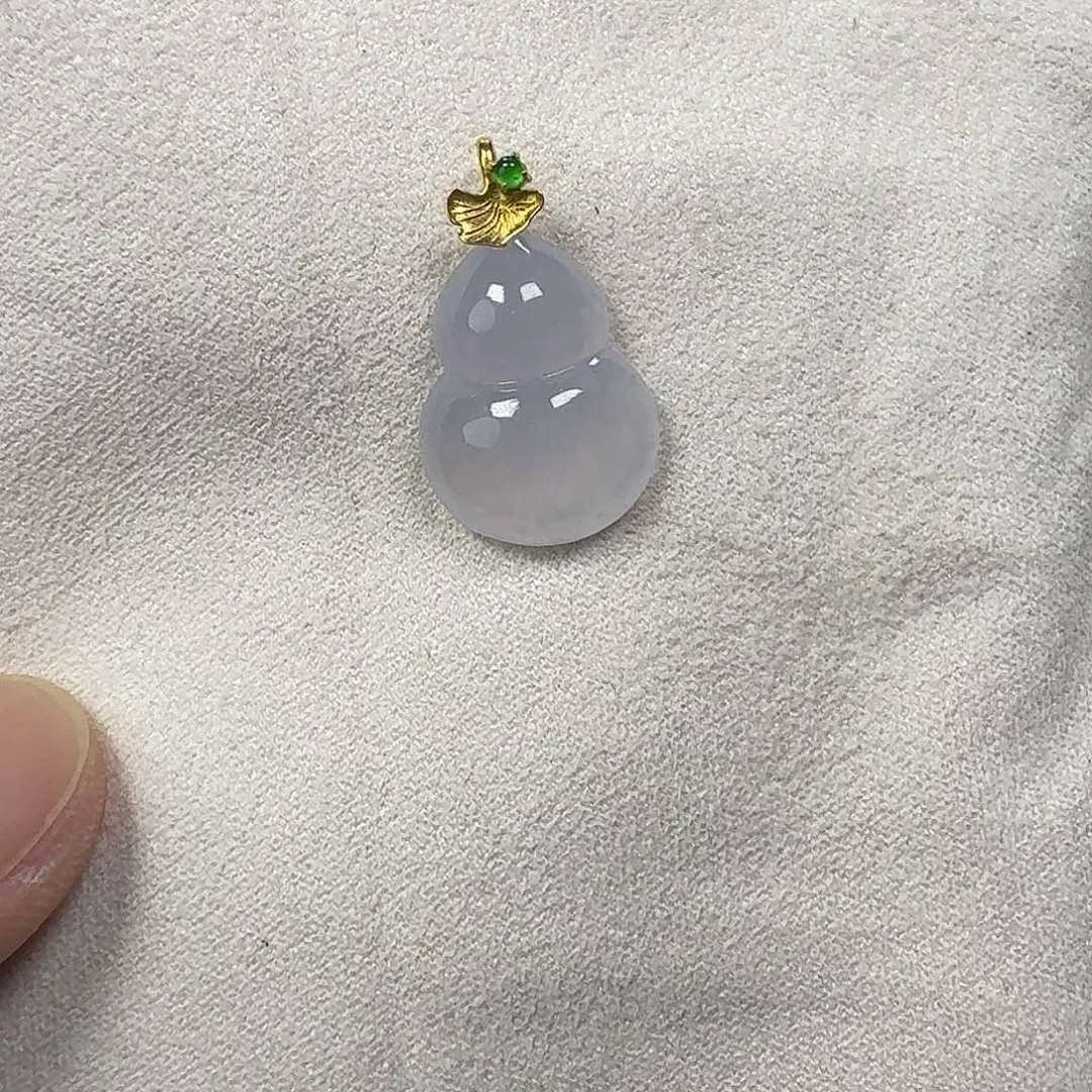 颈饰18K金镶嵌翡翠冰紫葫芦