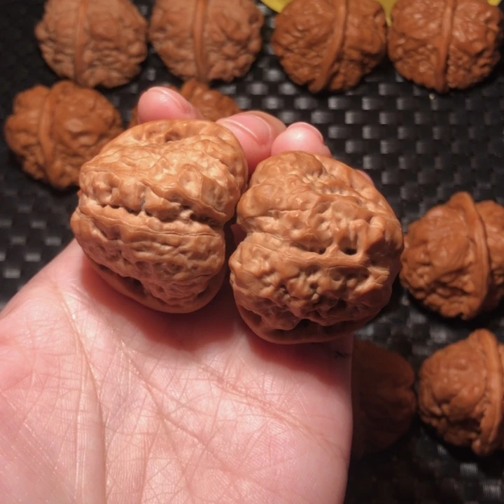 糖***鱼把件文玩核桃蛤蟆