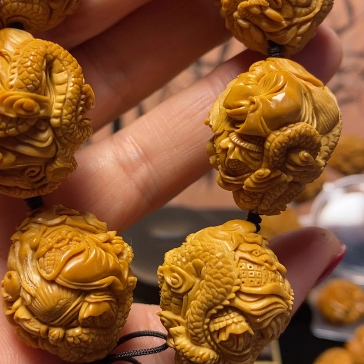 橄榄核手串/手链月**亮玉龙关公