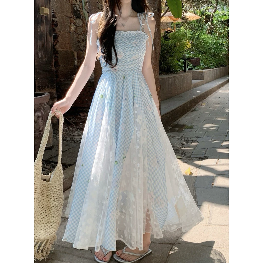 2025新款度假风蕾丝拼接吊带连衣裙蓝色格子碎花A字裙长裙A1259