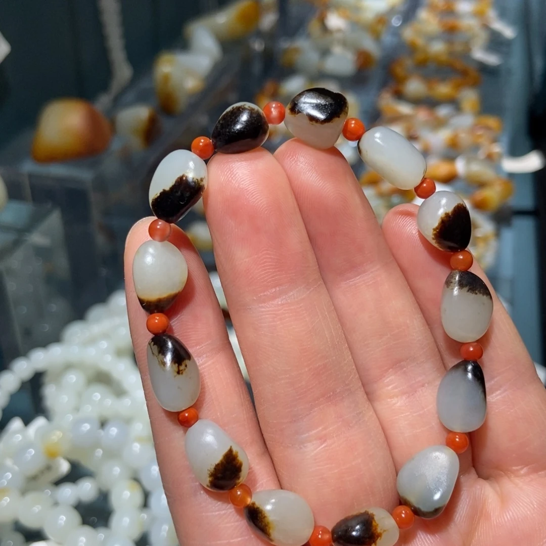 和田玉未镶嵌颈饰和田玉原石串