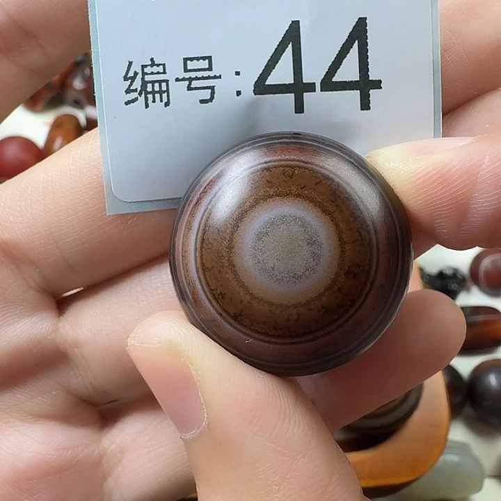 好***蔡未镶嵌玛瑙珠子（带绳子）玛瑙/玉髓