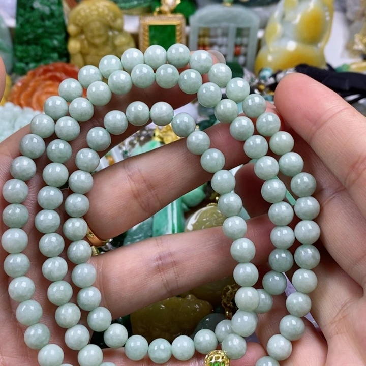 翡翠吊坠(赠链)未镶嵌