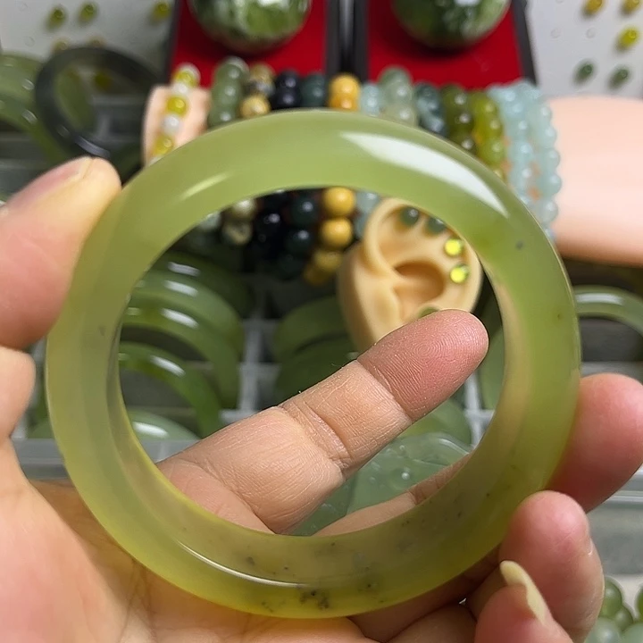 合金蛇纹石玉颈饰