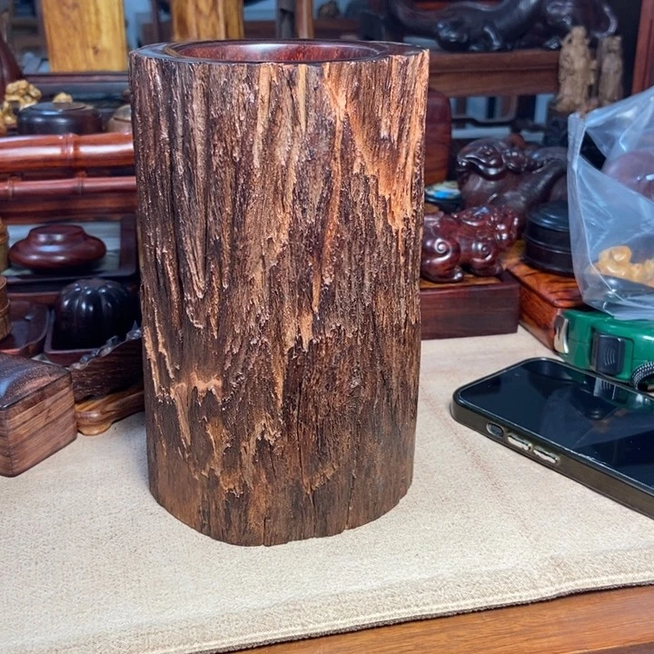 檀香紫檀（小叶紫檀）笔筒