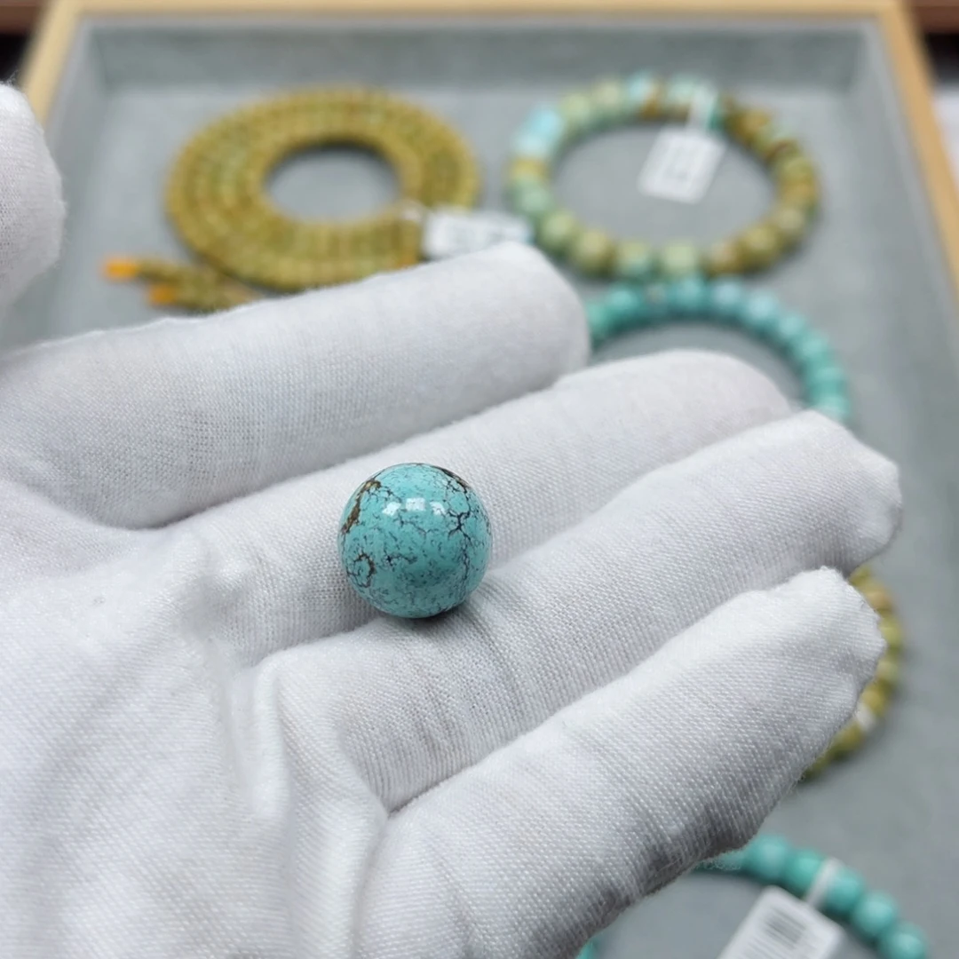 绿松石未镶嵌挂件