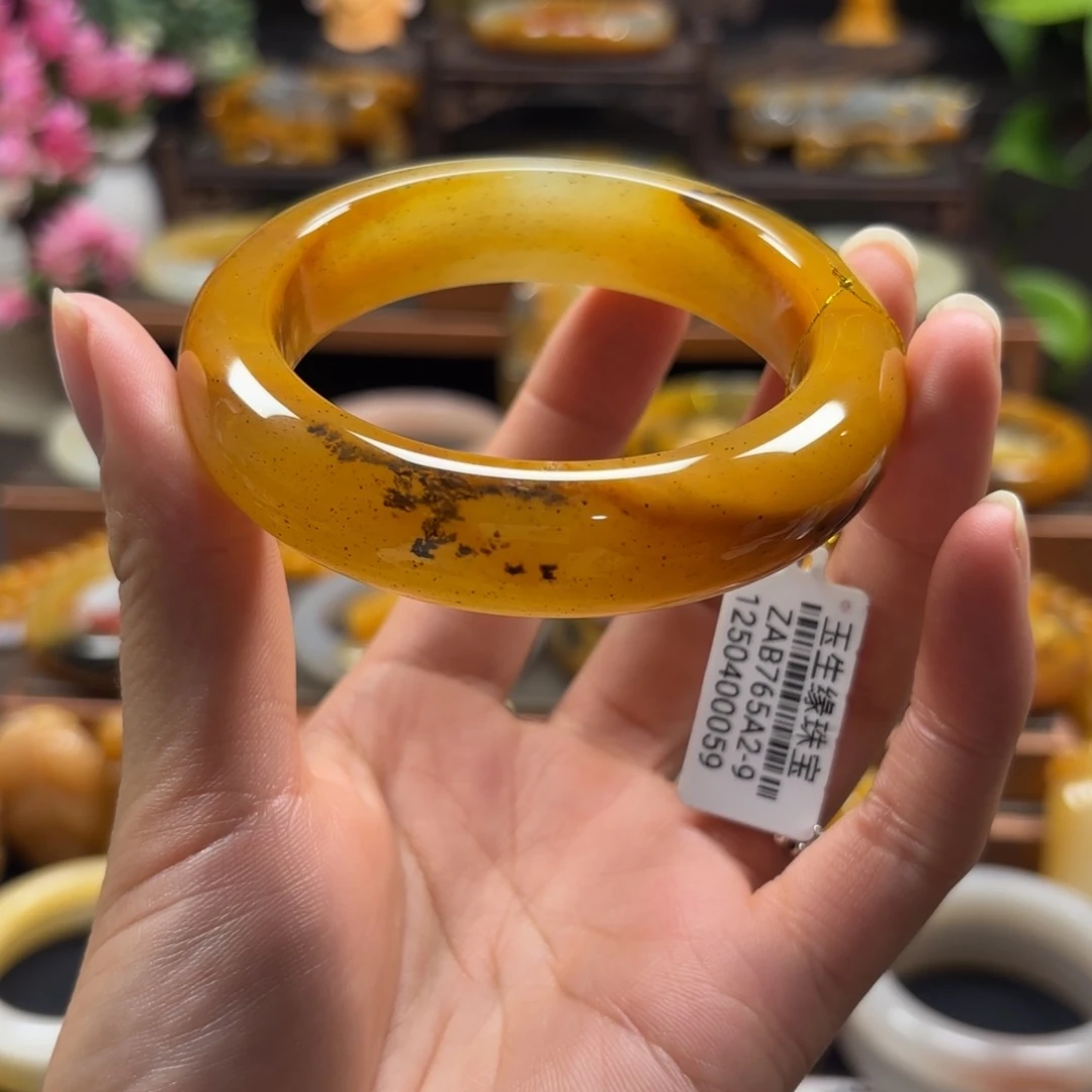 石英质玉（黄龙玉）未镶嵌手镯58+