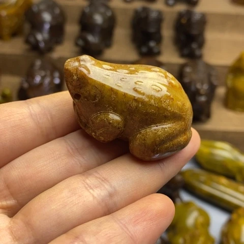 蛇纹石玉未镶嵌颈饰98