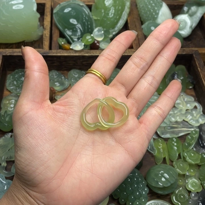 蛇纹石玉合金颈饰