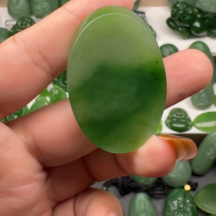 和田玉（碧玉）未镶嵌颈饰