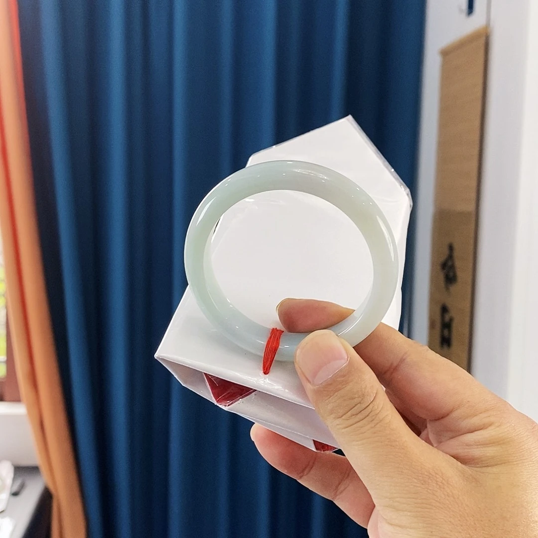 未镶嵌手镯翡翠翡翠