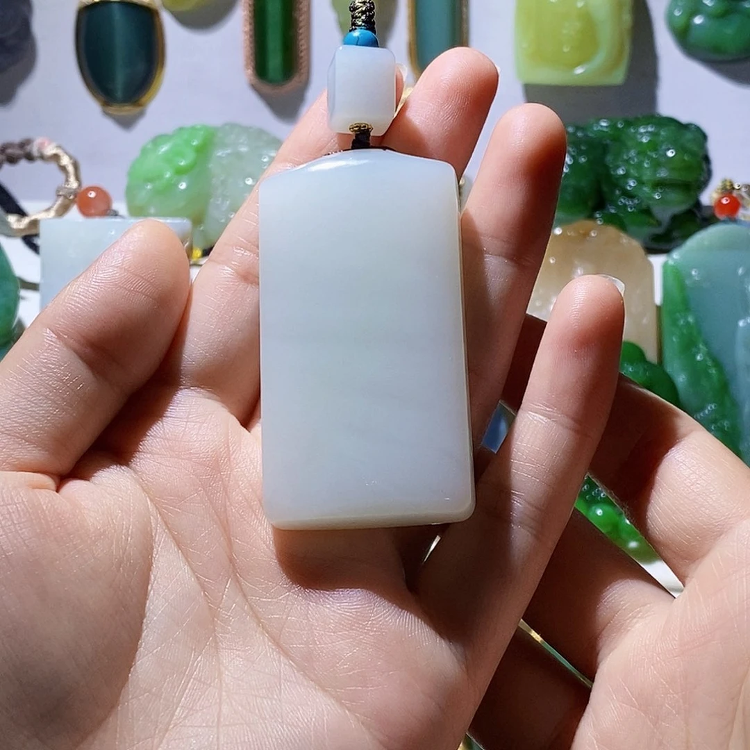 和田玉未镶嵌颈饰