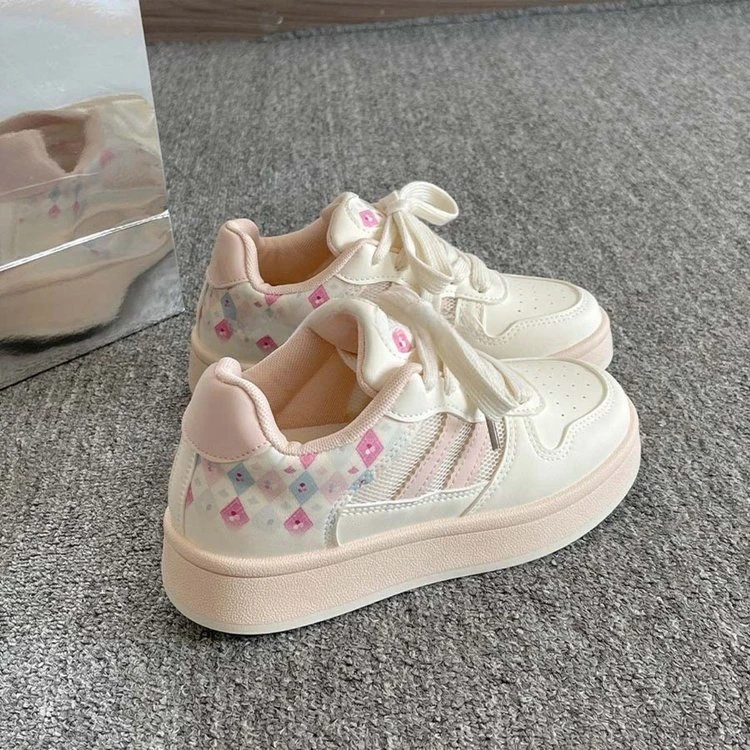 粉色百搭小众板鞋女款2025新款夏季厚底小白鞋网面透气面包鞋