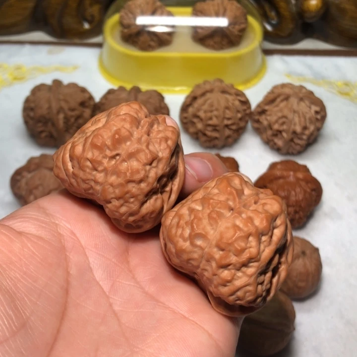 文玩核桃38蛤蟆头