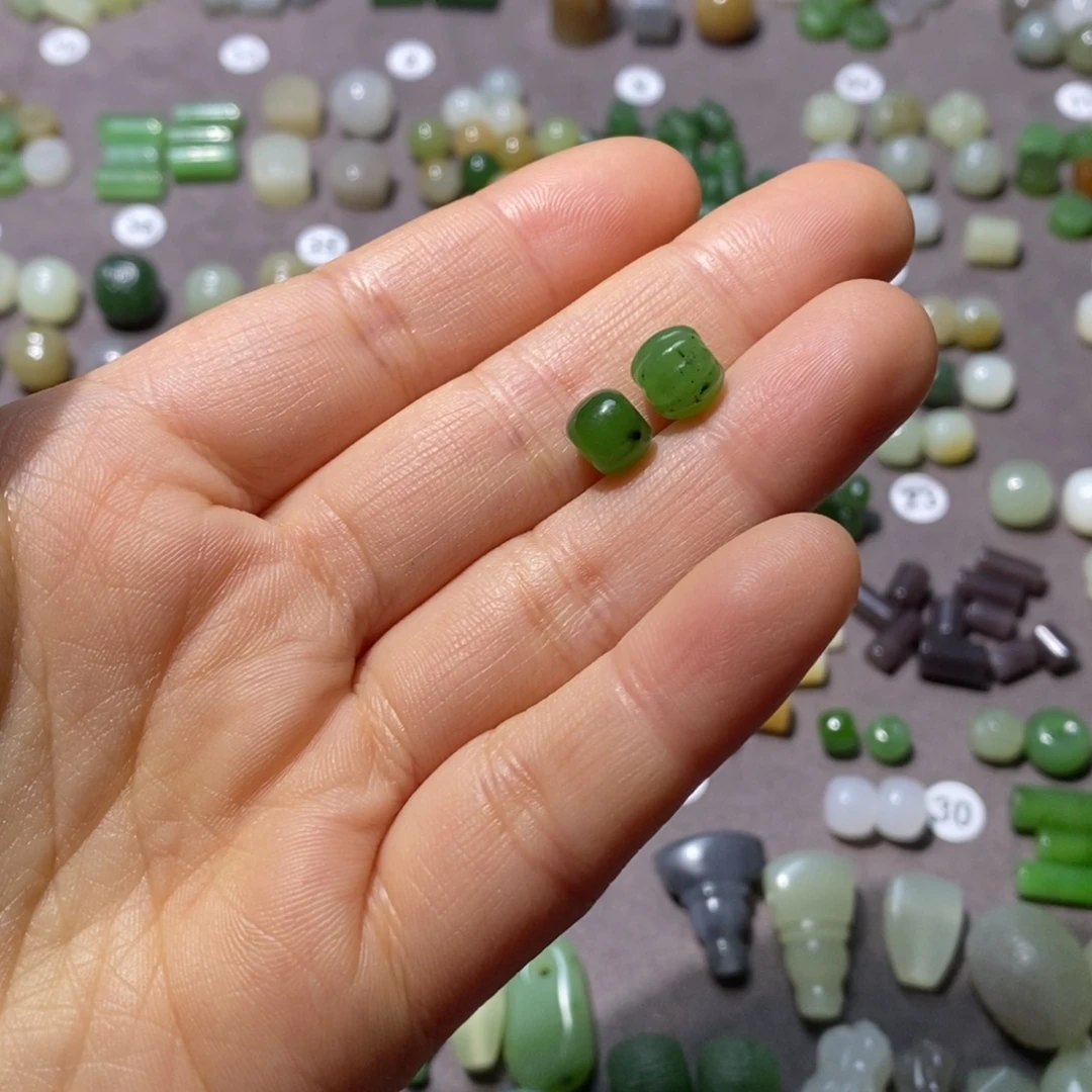 相***喻和田玉未镶嵌车挂