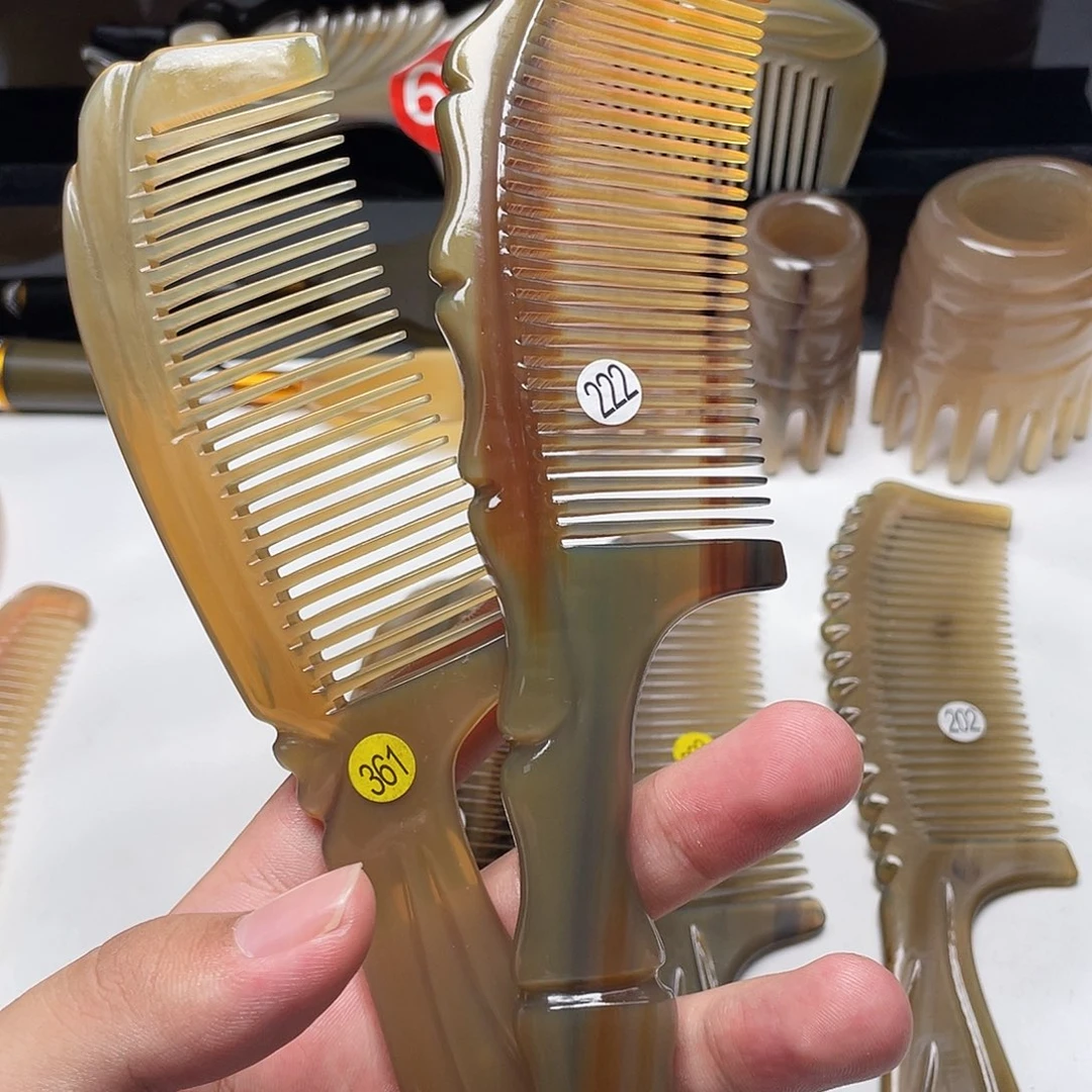 纯手工制作牛角梳361.222