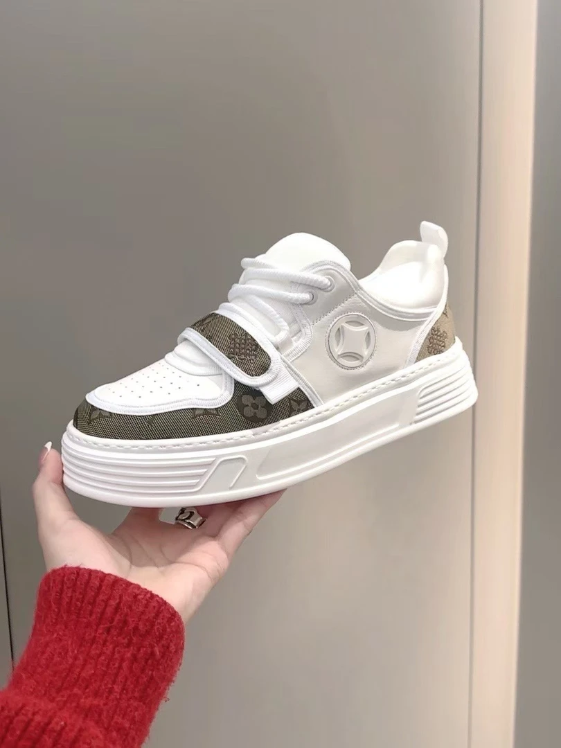 运动风常规修面皮板鞋时尚休闲鞋网面休闲鞋子单鞋春夏低帮