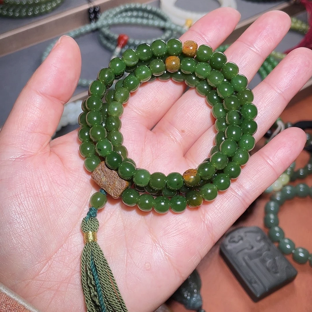 不***知和田玉未镶嵌挂件