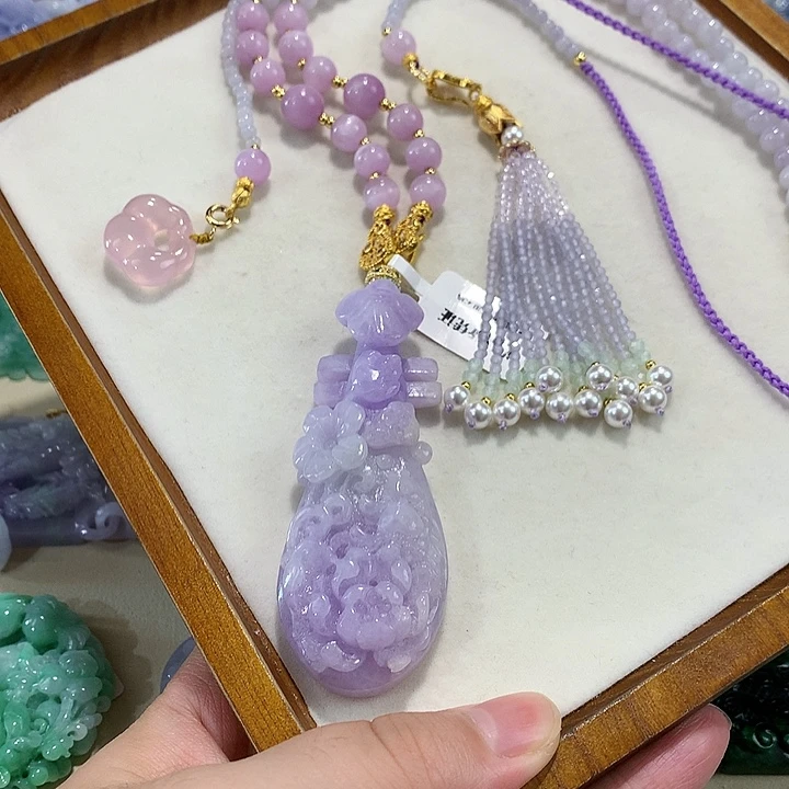 翡翠未镶嵌颈饰翡翠吊坠