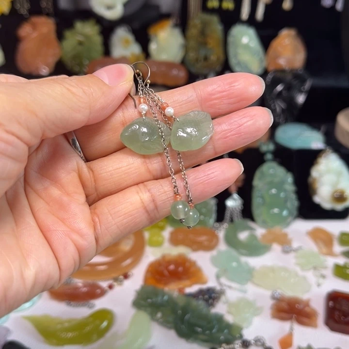 蛇纹石玉未镶嵌吊坠(赠链)
