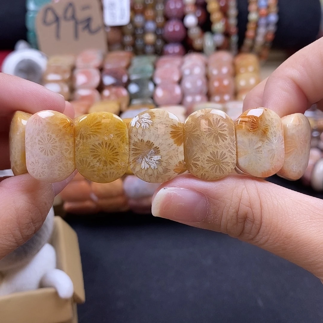 硅化珊瑚（珊瑚玉）未镶嵌手牌金黄色 48