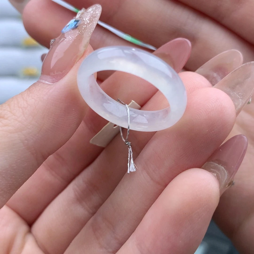 晓***。翡翠未镶嵌戒指13号