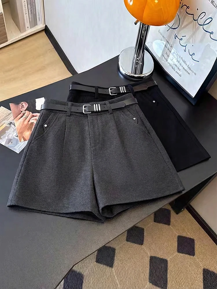 毛呢短裤女2025秋冬高腰 A 字版型显瘦遮胯韩系外穿百搭呢子靴裤