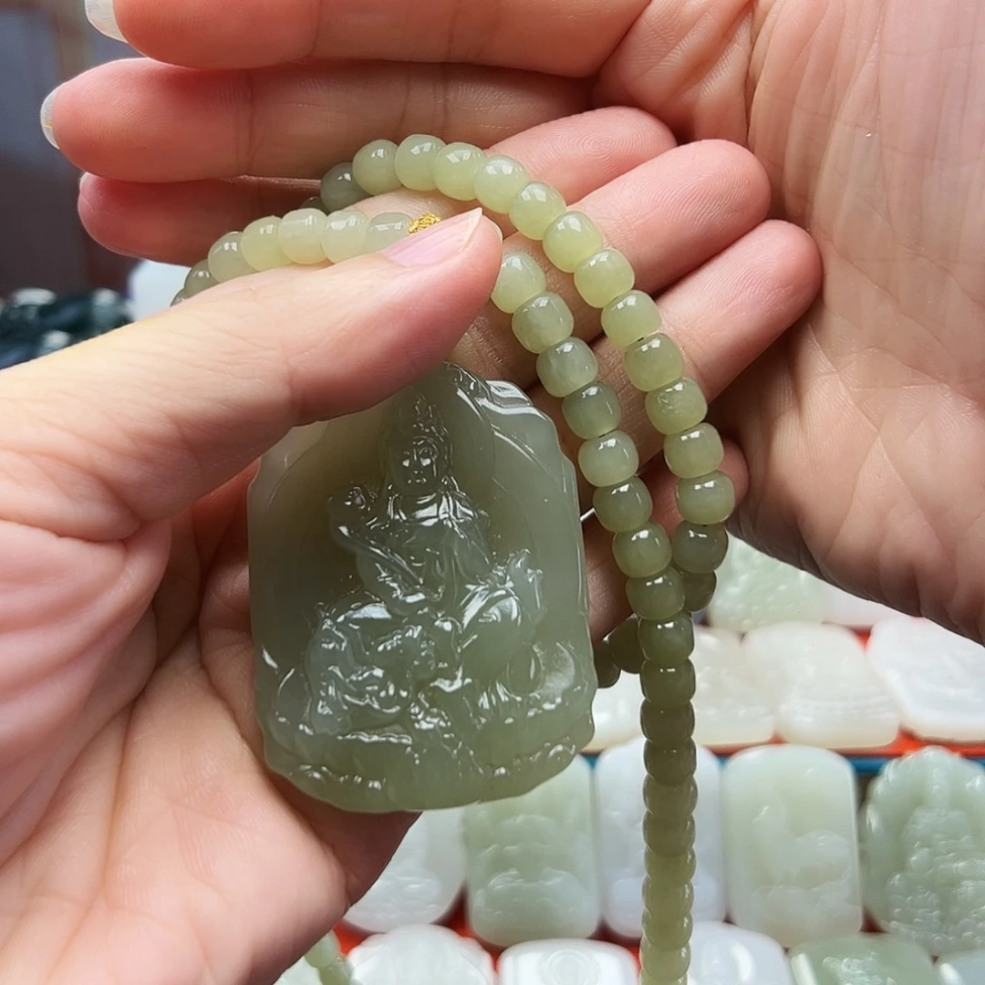 人***梦和田玉未镶嵌颈饰