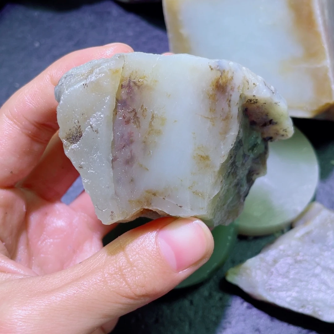 和田玉未镶嵌珠宝半成品