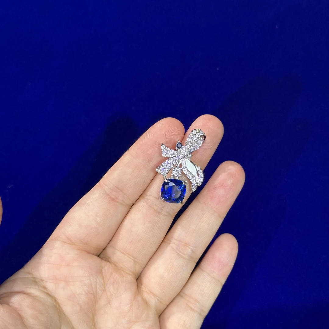 培育蓝宝石阿鲁沙-典藏高奢培育蓝宝石吊坠-PRA709