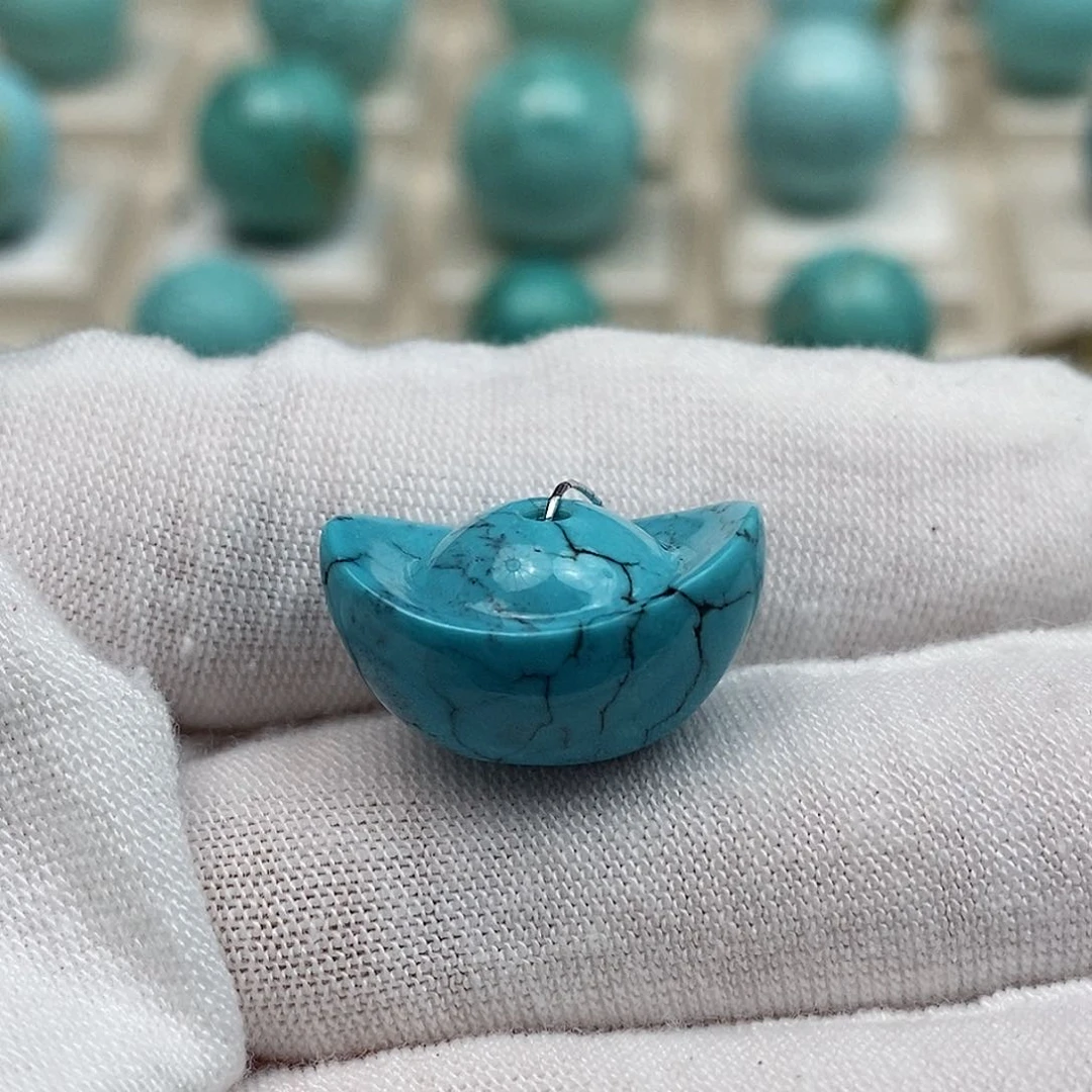 绿松石配饰未镶嵌