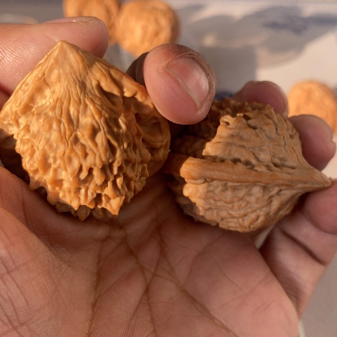 黑***皮文玩核桃吊坠文玩核桃朱雀核桃