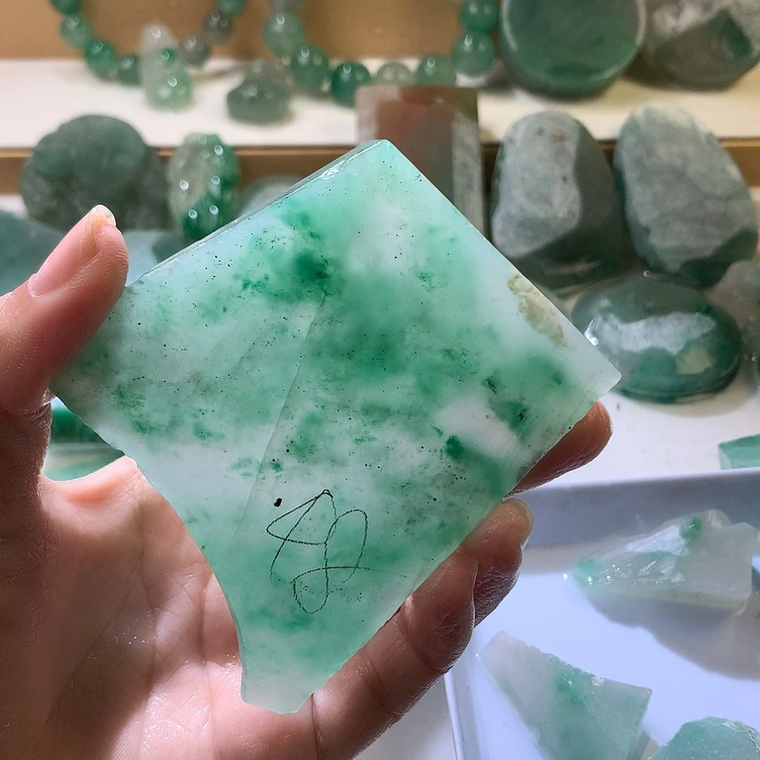 石英质玉未镶嵌珠宝半成品