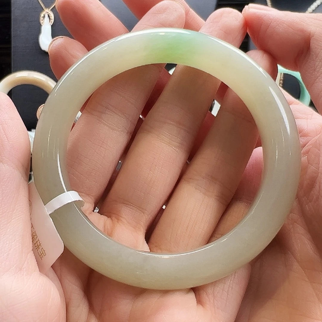 乐***华和田玉未镶嵌手链