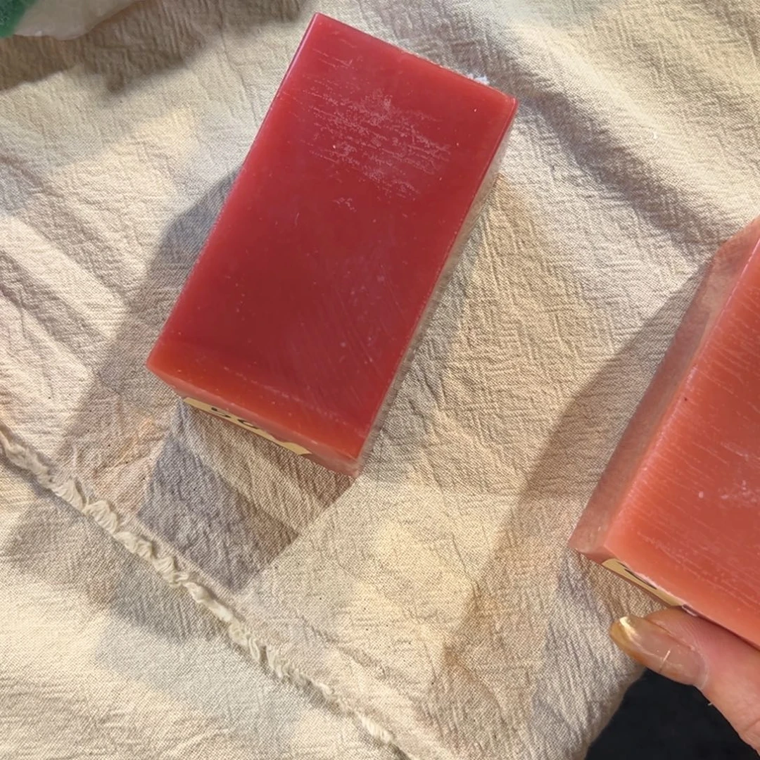 瓷片陶瓷。      陶瓷。