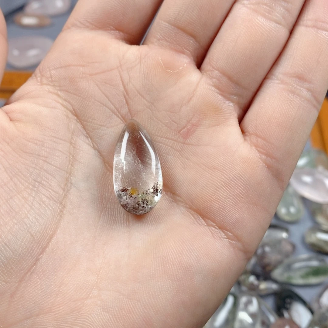 心***逸水晶颈饰未镶嵌154。